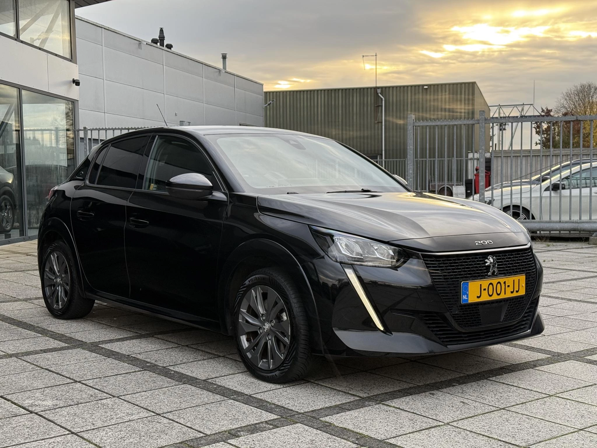 Hoofdafbeelding Peugeot e-208