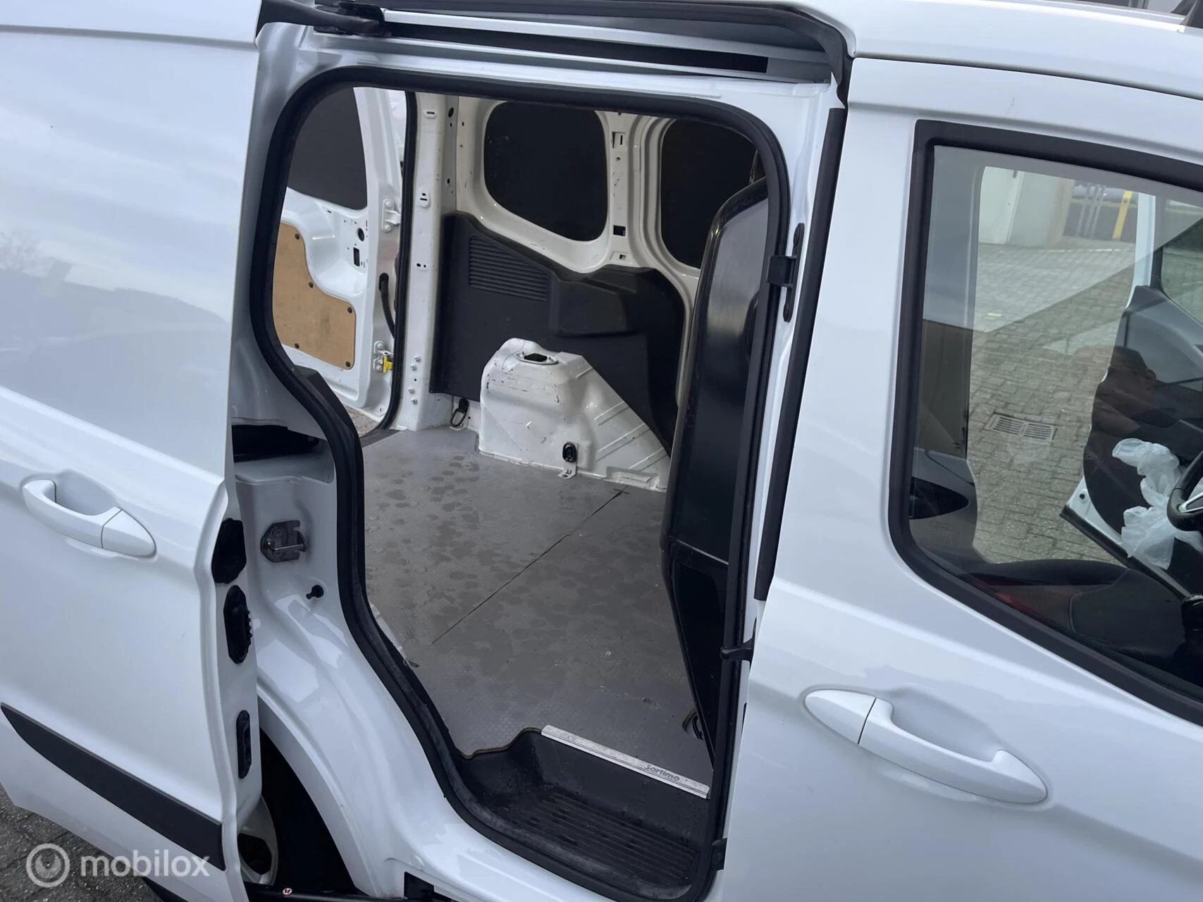 Hoofdafbeelding Ford Transit Courier