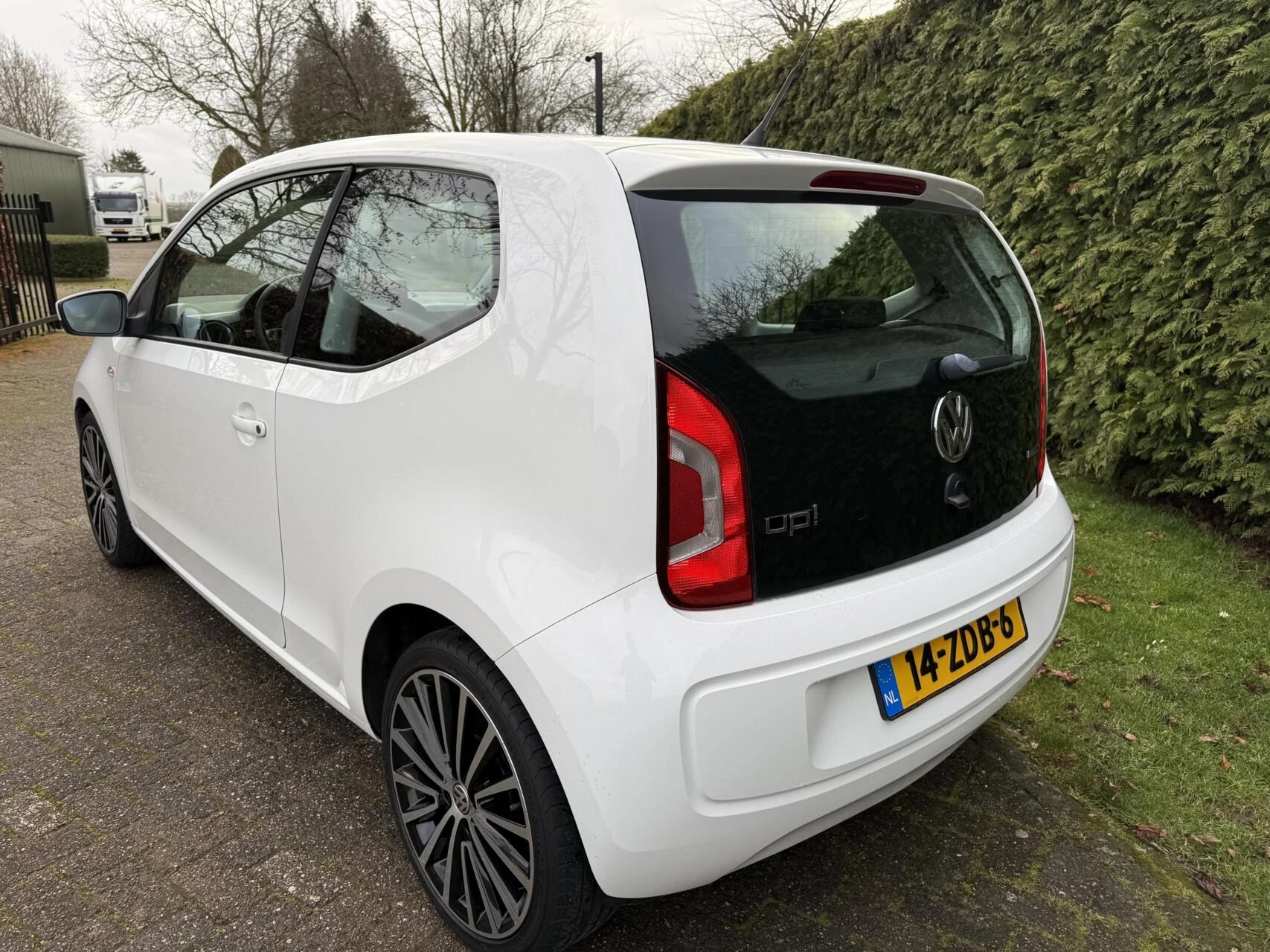 Hoofdafbeelding Volkswagen up!