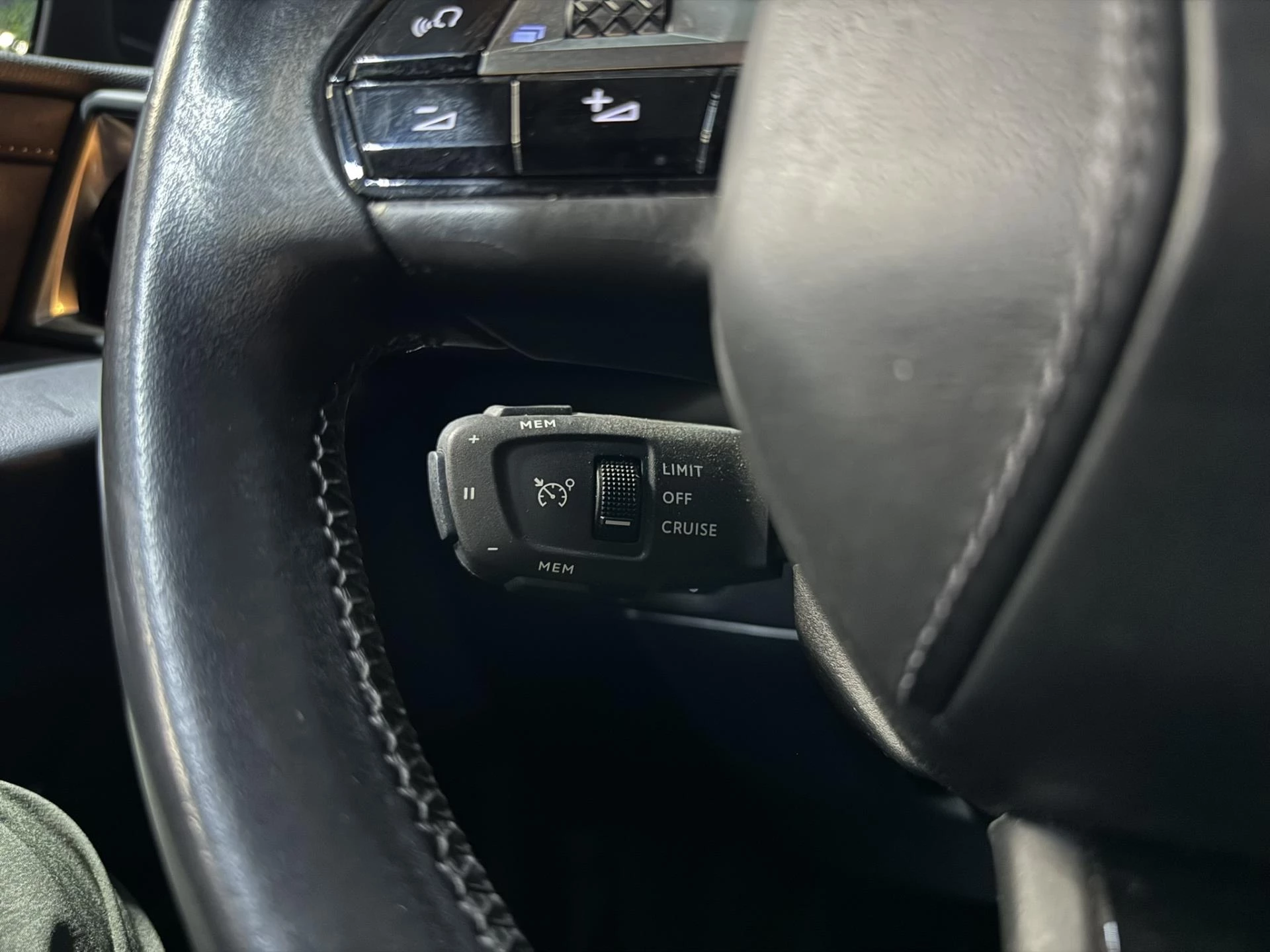 Hoofdafbeelding DS DS 3