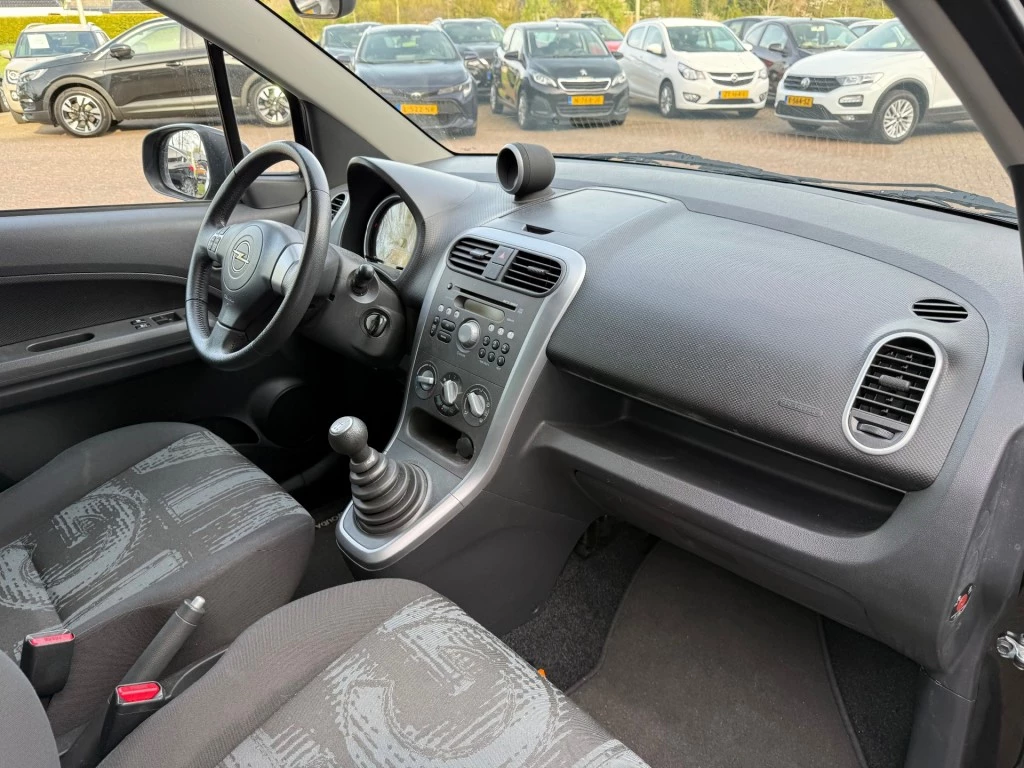 Hoofdafbeelding Opel Agila