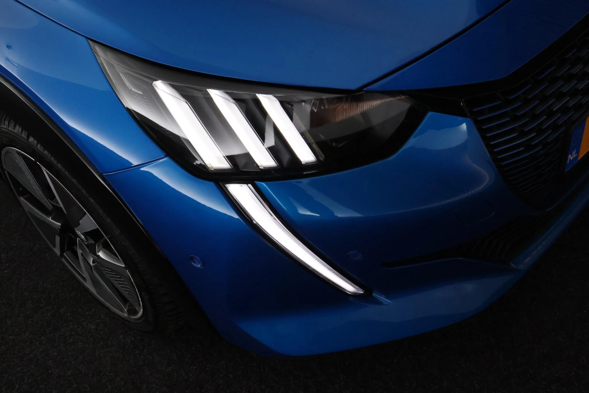 Hoofdafbeelding Peugeot e-208