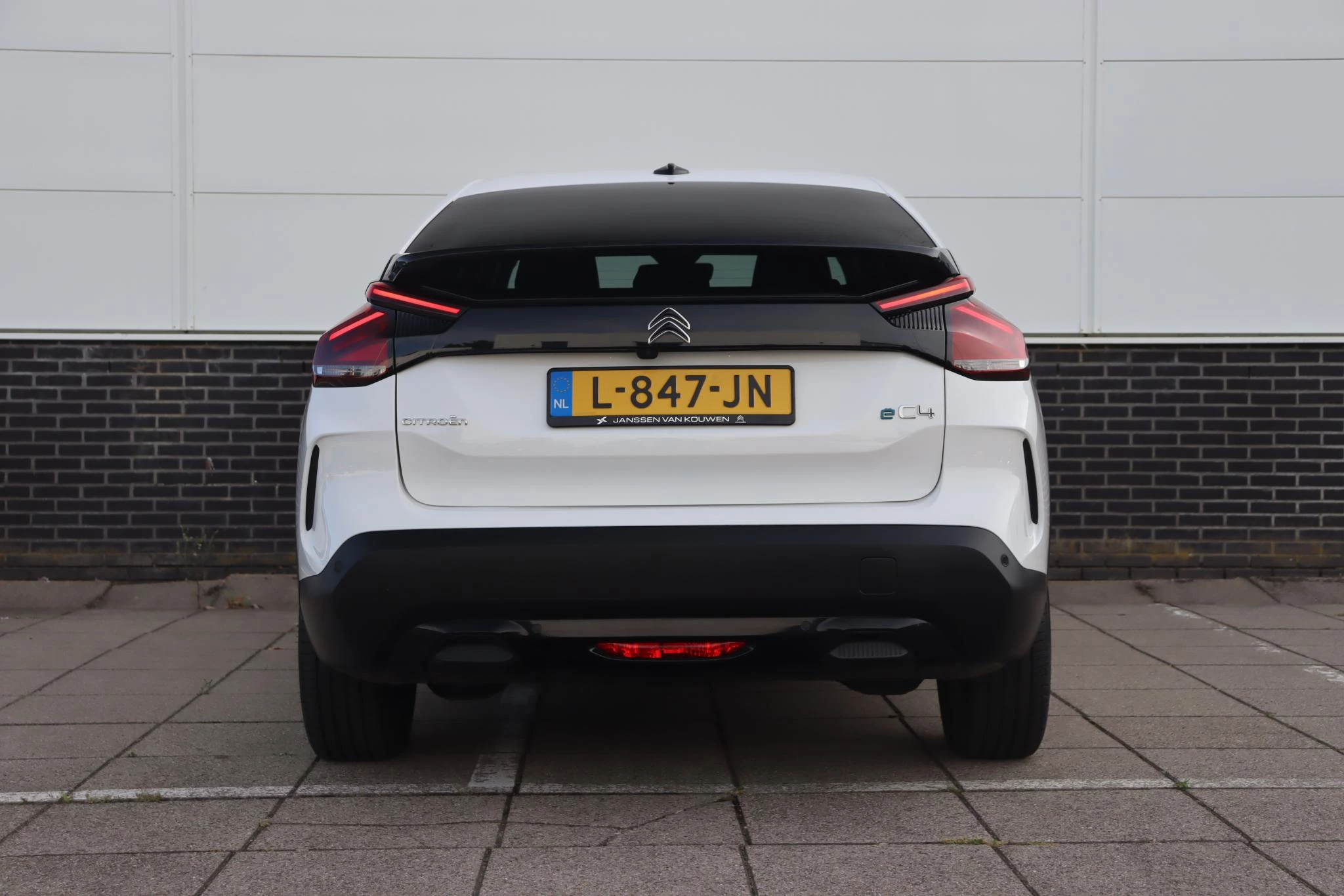 Hoofdafbeelding Citroën ë-C4