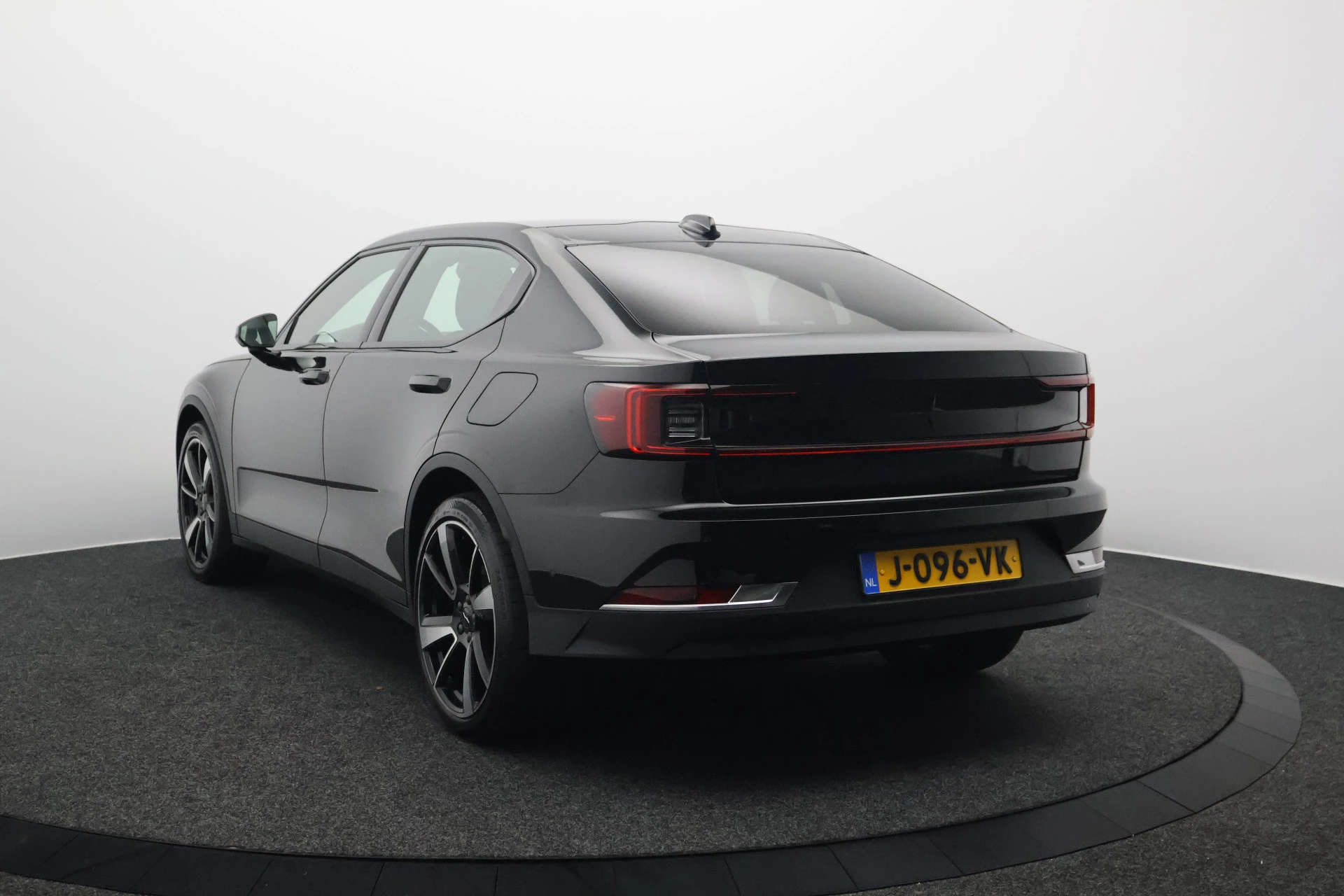 Hoofdafbeelding Polestar 2