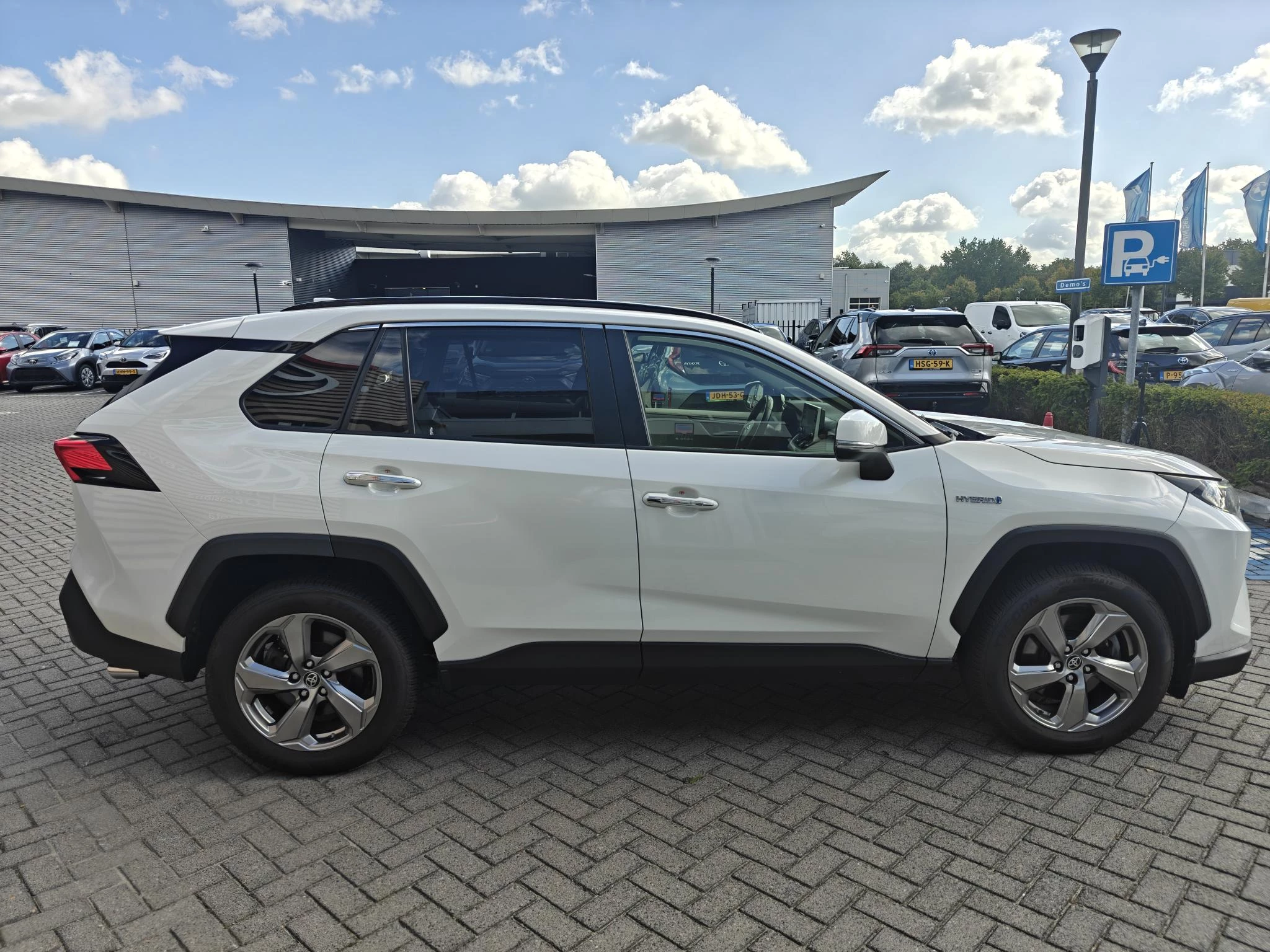 Hoofdafbeelding Toyota RAV4