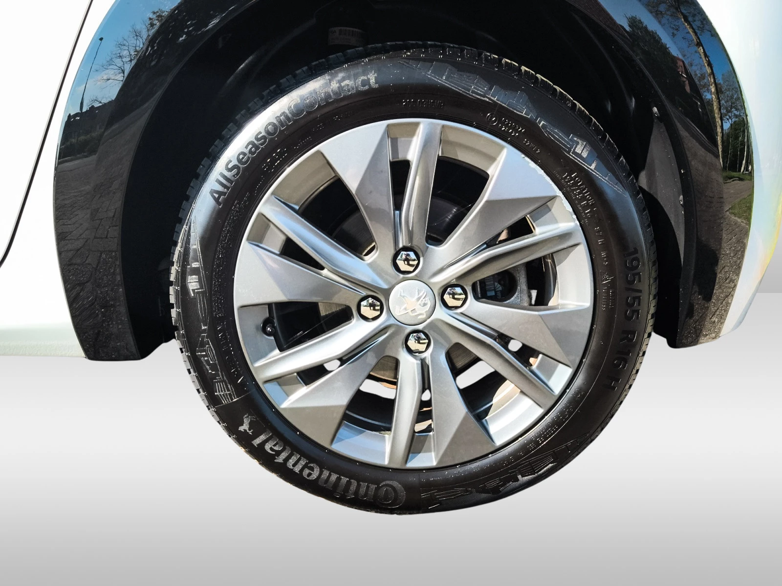Hoofdafbeelding Peugeot e-208