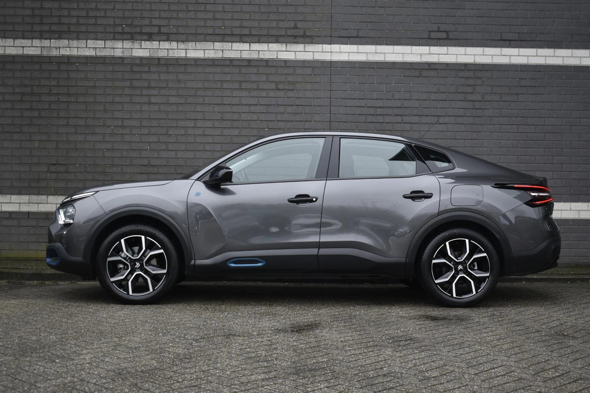 Hoofdafbeelding Citroën ë-C4 X