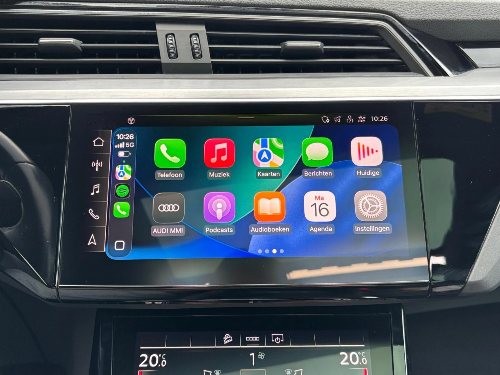 Hoofdafbeelding Audi e-tron