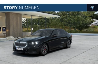 Hoofdafbeelding BMW i5 BMW i5 eDrive40 M Sport 84 kWh / Panoramadak / Stoelventilatie / Parking Assistant Plus / Bowers & Wilkins / Live Cockpit Professional / Verwarmd stuurwiel