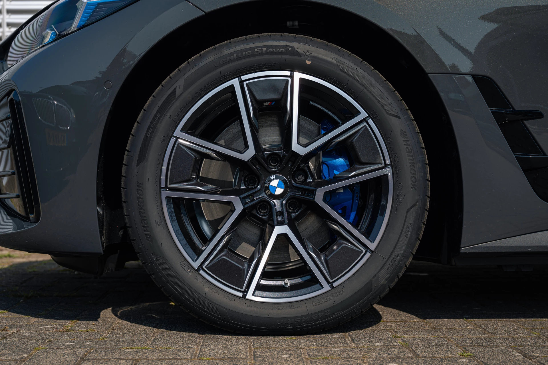 Hoofdafbeelding BMW i4