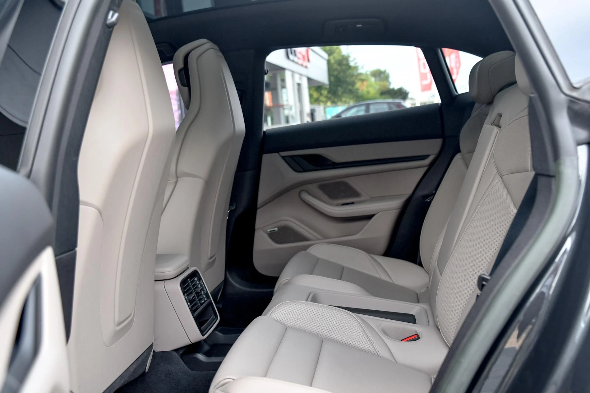 Hoofdafbeelding Porsche Taycan