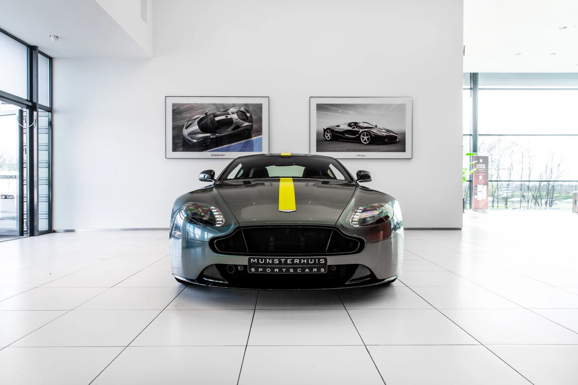 Hoofdafbeelding Aston Martin V8 Vantage