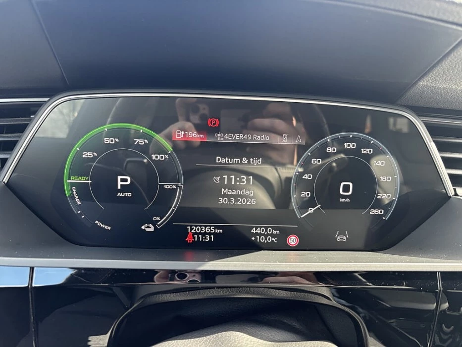 Hoofdafbeelding Audi e-tron