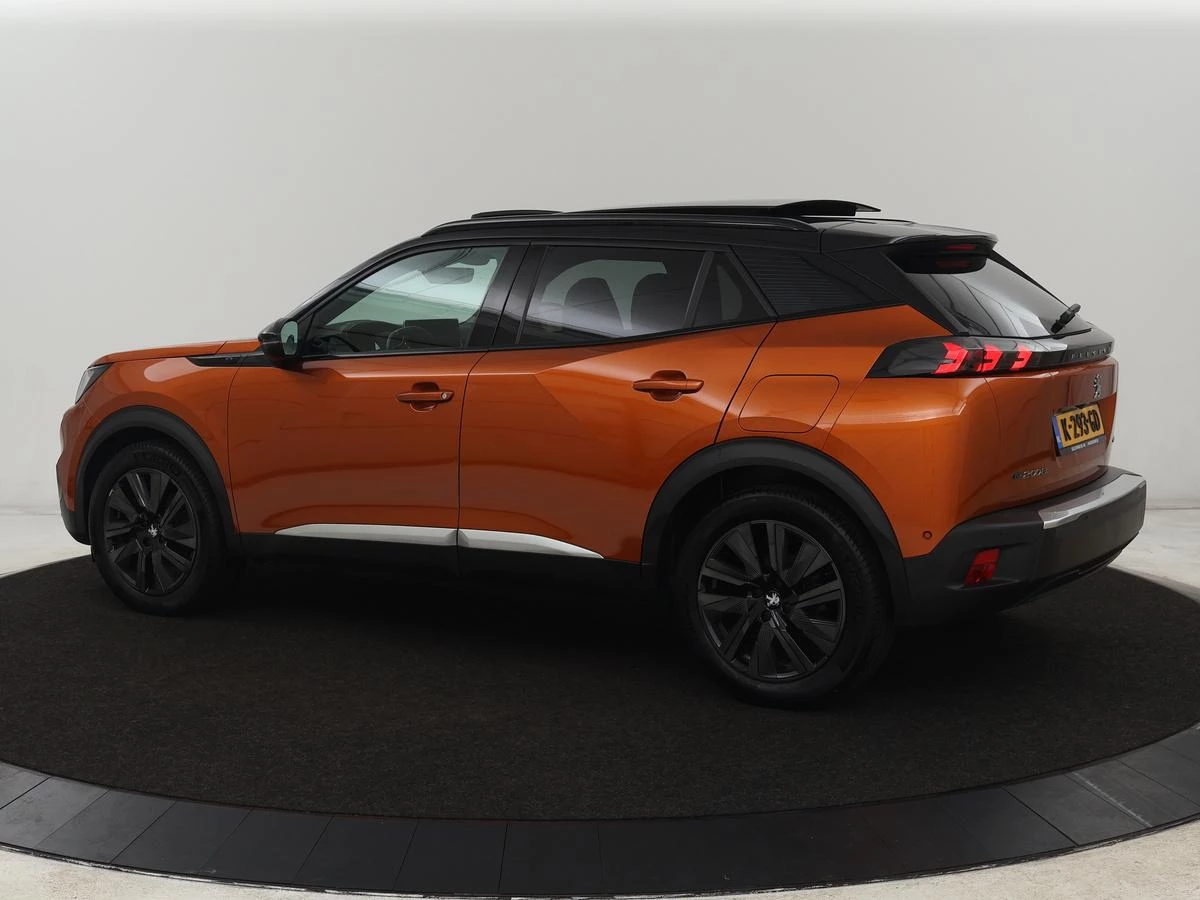 Hoofdafbeelding Peugeot e-2008