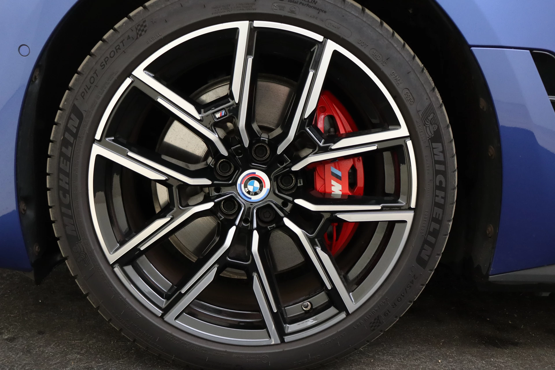 Hoofdafbeelding BMW i4