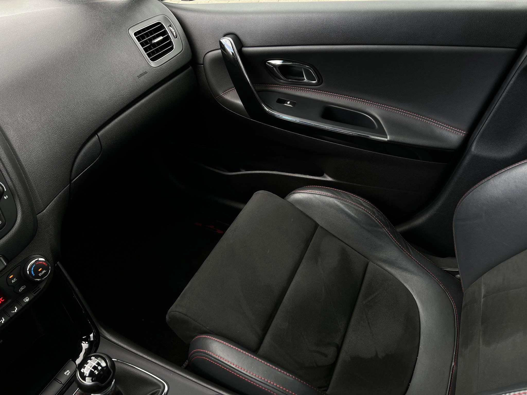 Hoofdafbeelding Kia cee'd