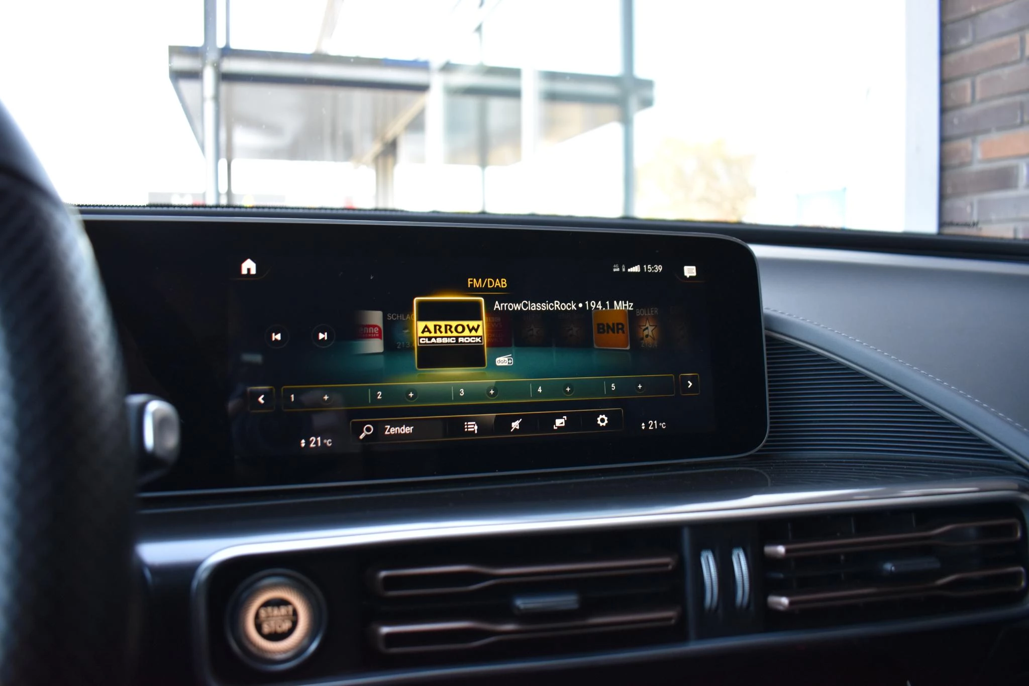 Hoofdafbeelding Mercedes-Benz EQC