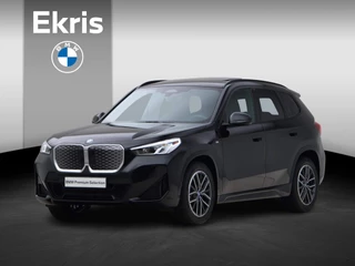 Hoofdafbeelding BMW iX1 BMW iX1 eDrive20 67 kWh | M-Sportpakket | Travel-Pack | Trekhaak |