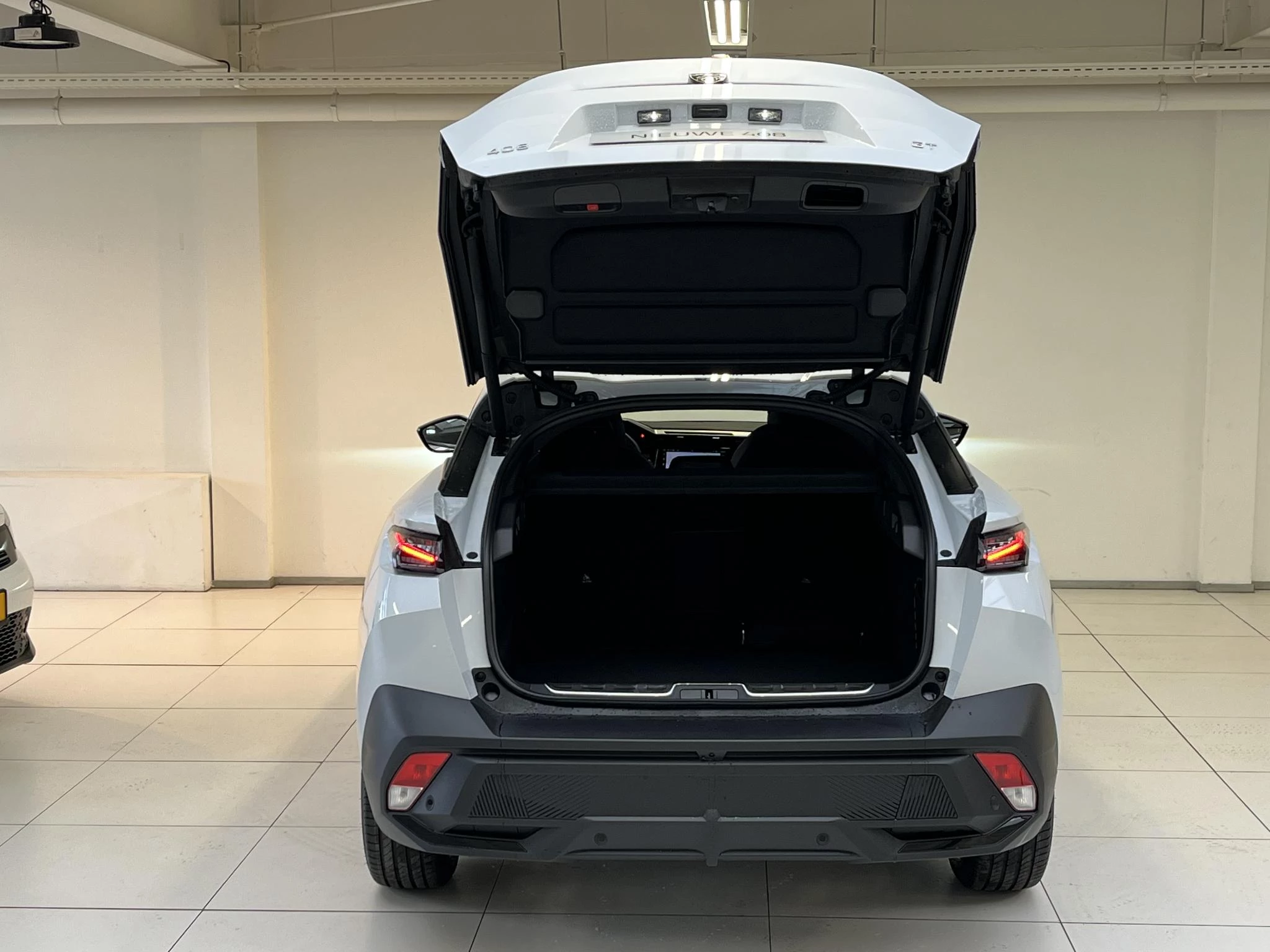 Hoofdafbeelding Peugeot 408