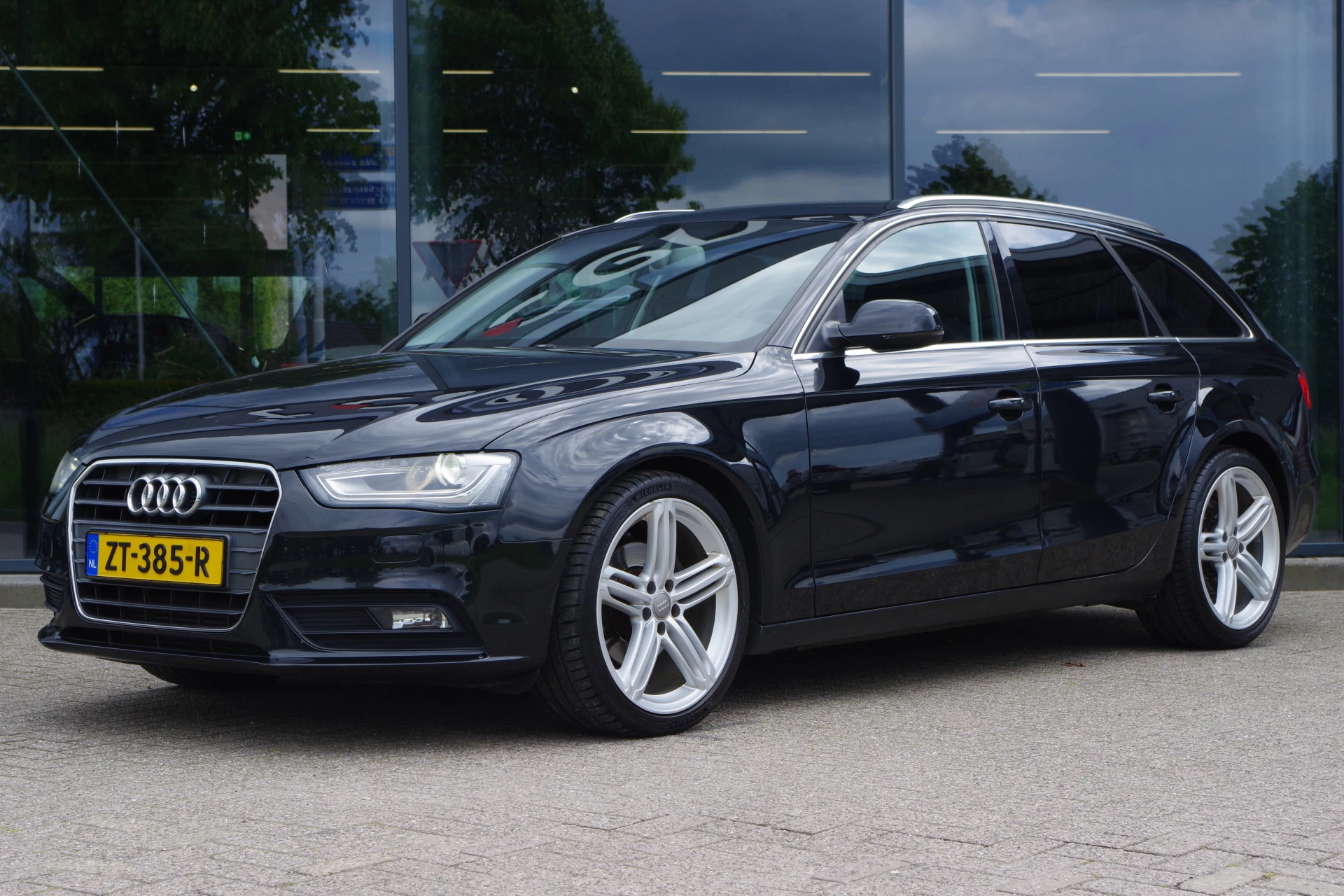 Hoofdafbeelding Audi A4