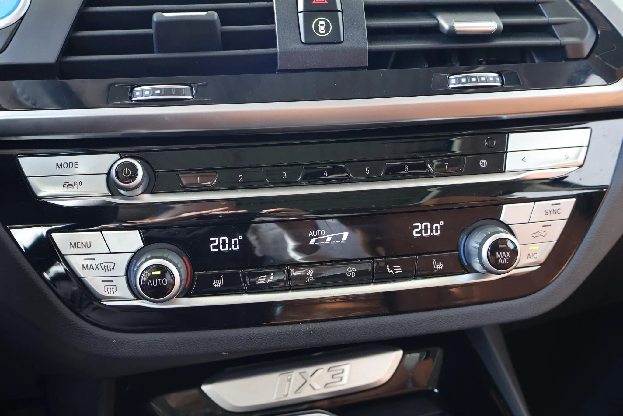 Hoofdafbeelding BMW iX3