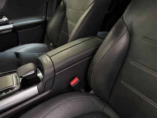 Mercedes-Benz GLA GLA 200 Progressive Leer/Trekhaak/19inch/Premium-pakket/Parkeerpakket