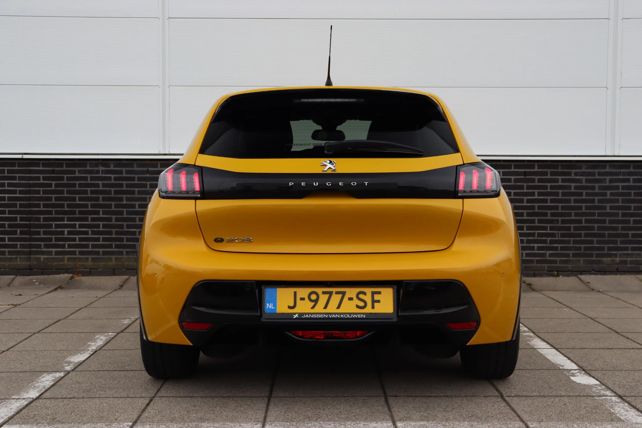 Hoofdafbeelding Peugeot e-208
