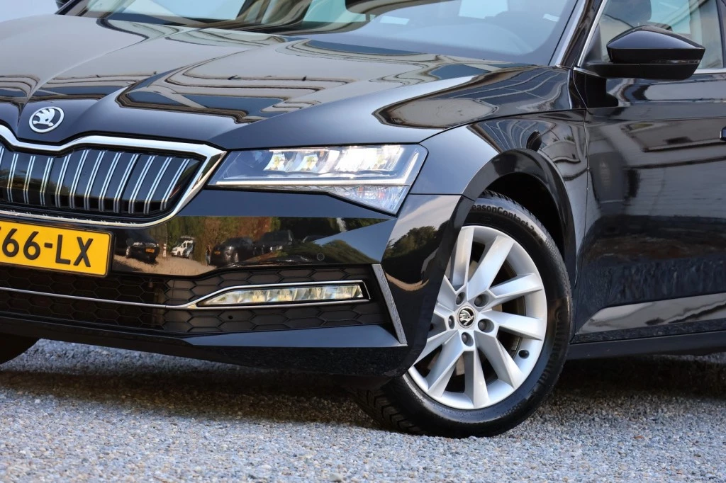 Hoofdafbeelding Škoda Superb