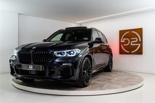 Hoofdafbeelding BMW X5 BMW X5 xDrive45e High Executive M-Sport 394PK | SKyLounge | H/K | Laser | Executive | VOL! 12 MND Garantie VERKOCHT / SOLD