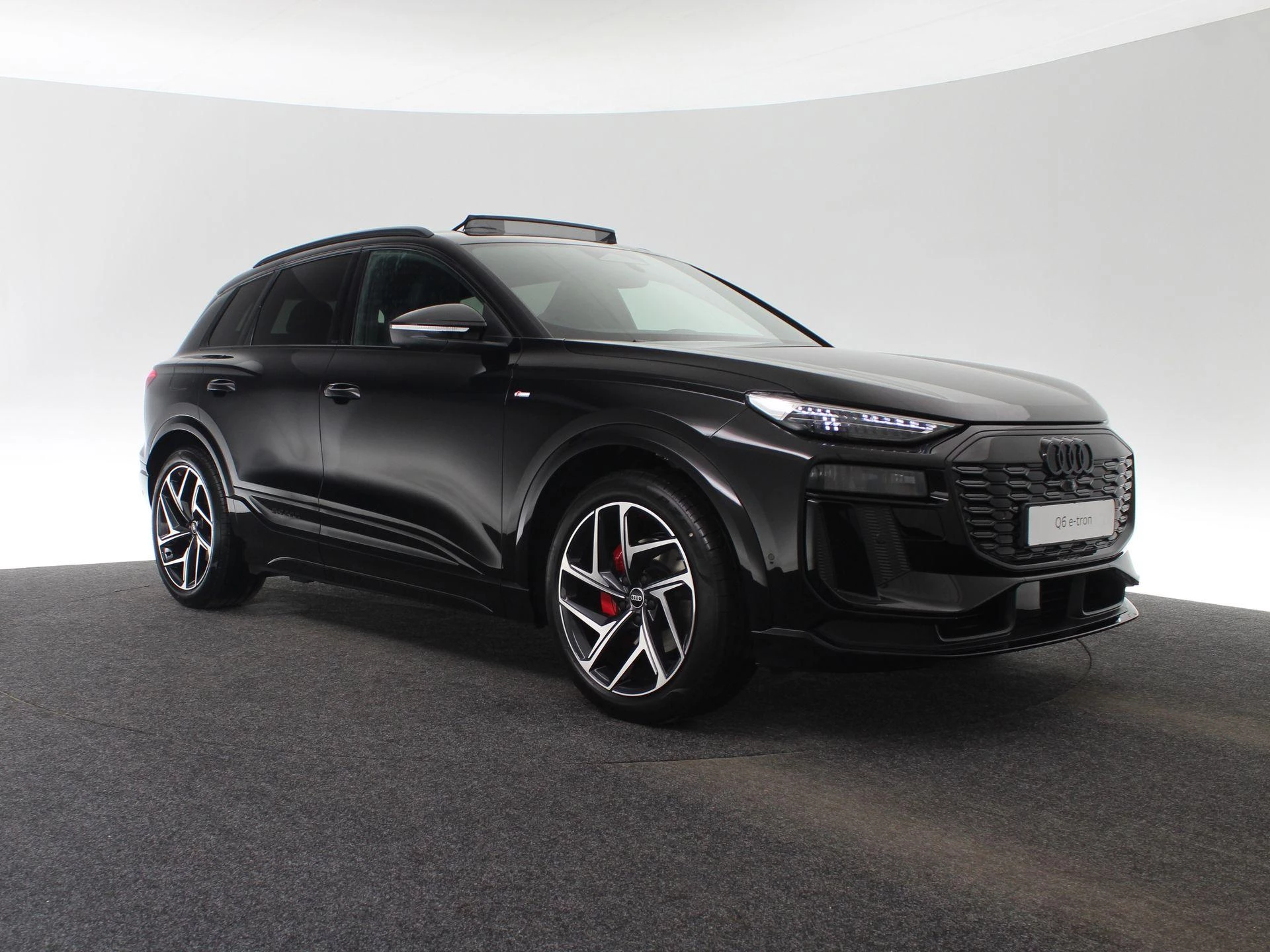 Hoofdafbeelding Audi Q6 e-tron