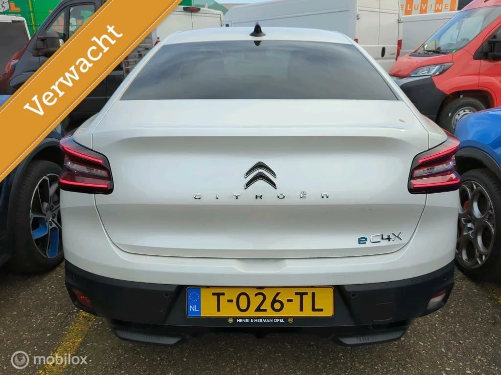 Hoofdafbeelding Citroën Ë-C4 X