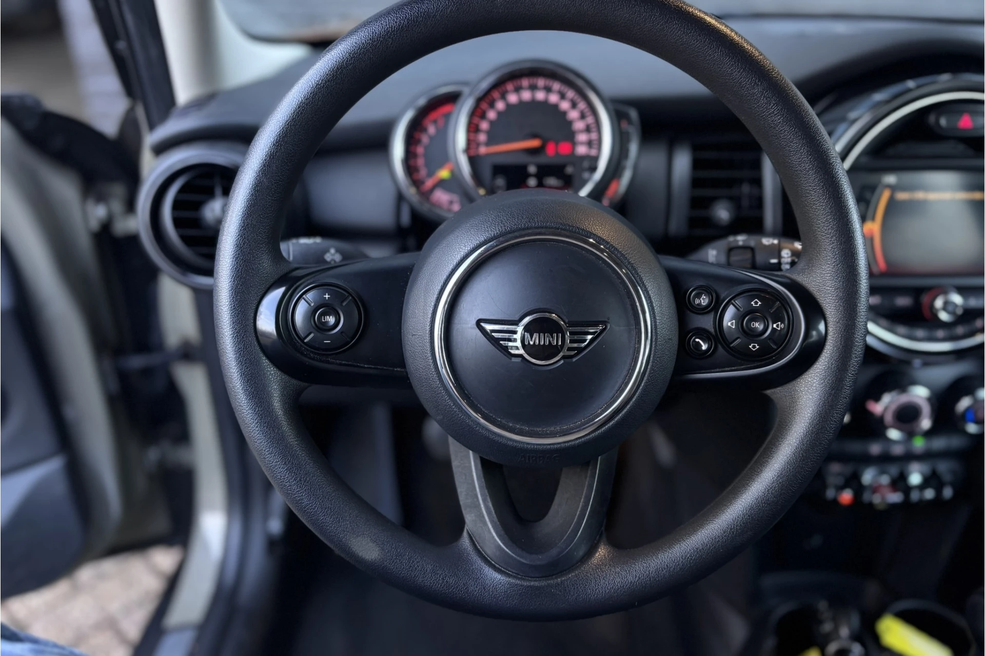 Hoofdafbeelding MINI One