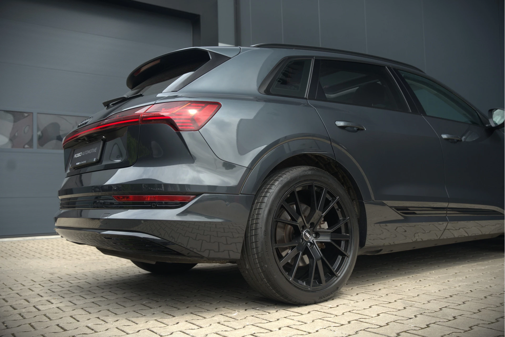 Hoofdafbeelding Audi e-tron