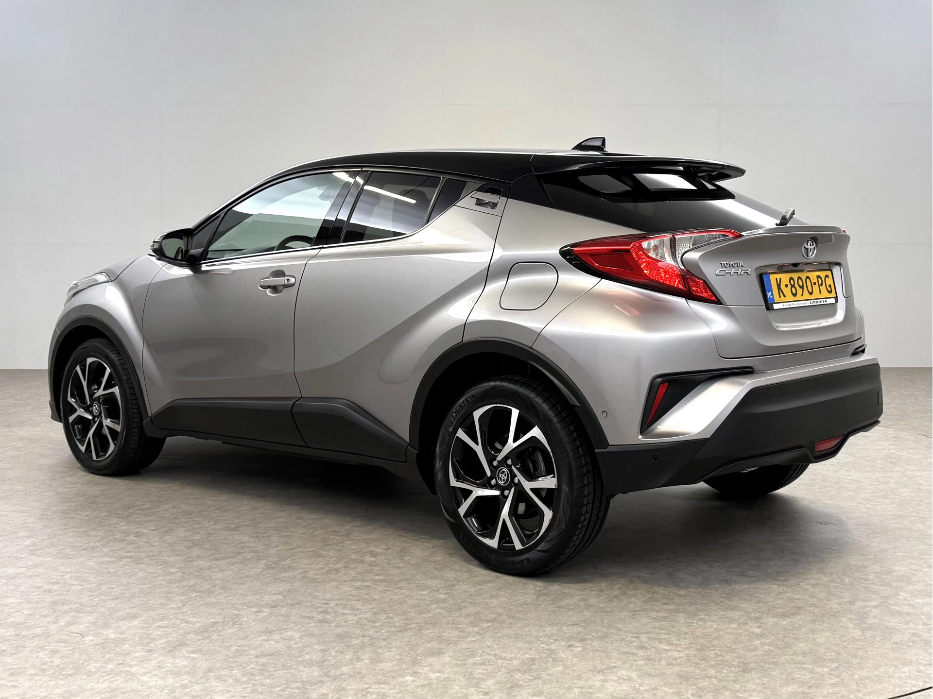 Hoofdafbeelding Toyota C-HR