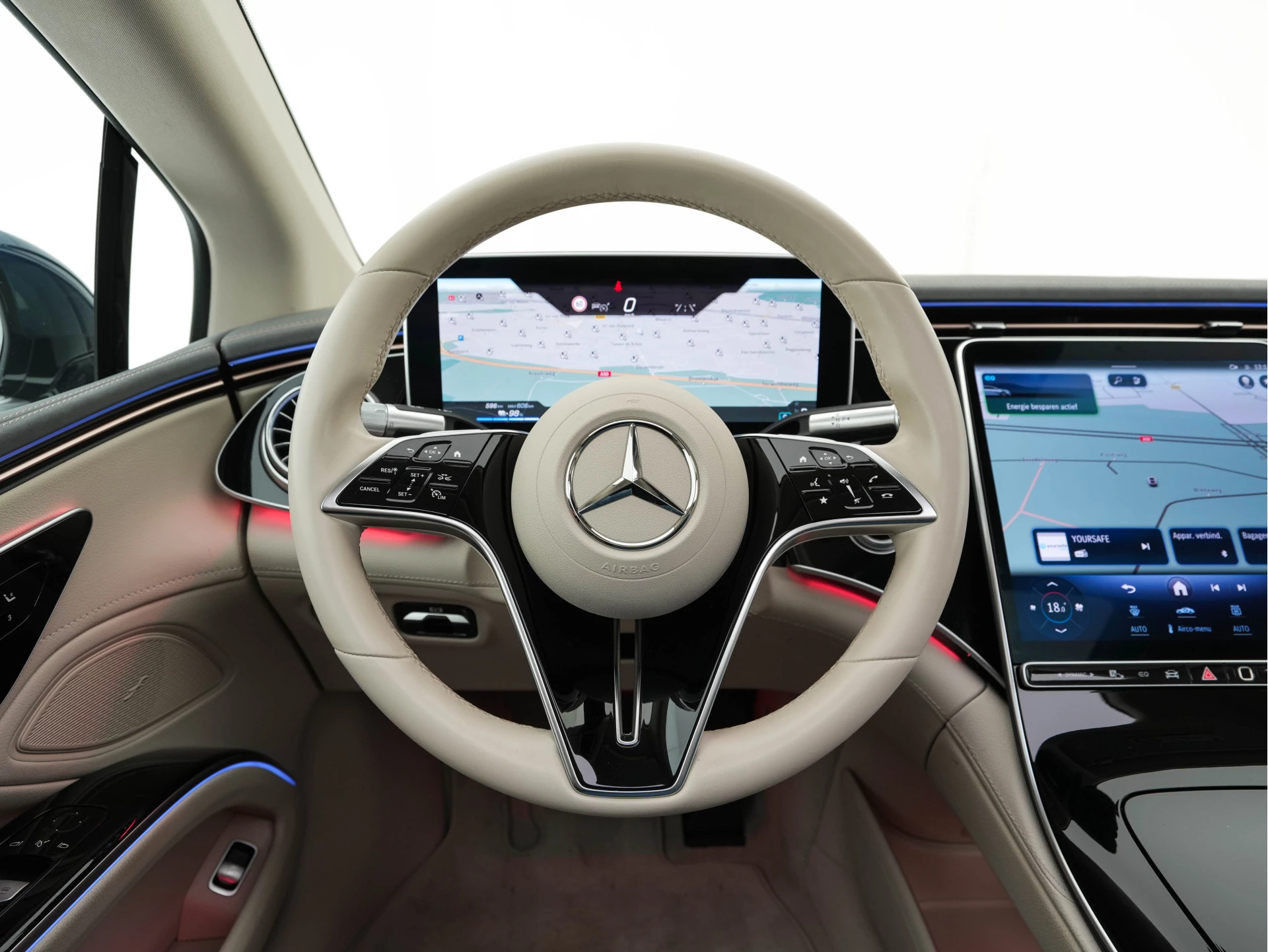 Hoofdafbeelding Mercedes-Benz EQS