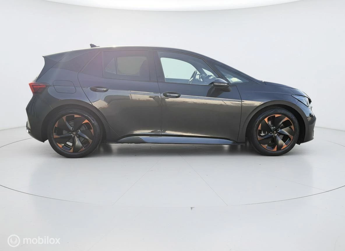 Hoofdafbeelding CUPRA Born