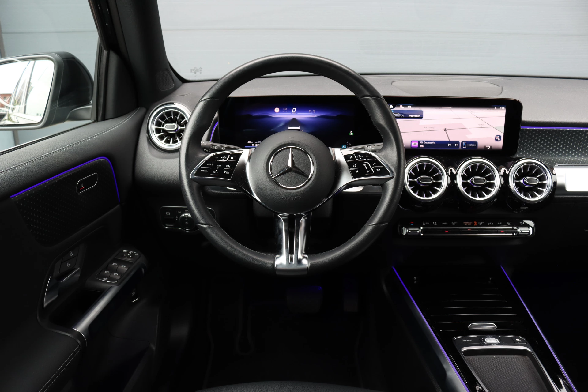 Hoofdafbeelding Mercedes-Benz EQB