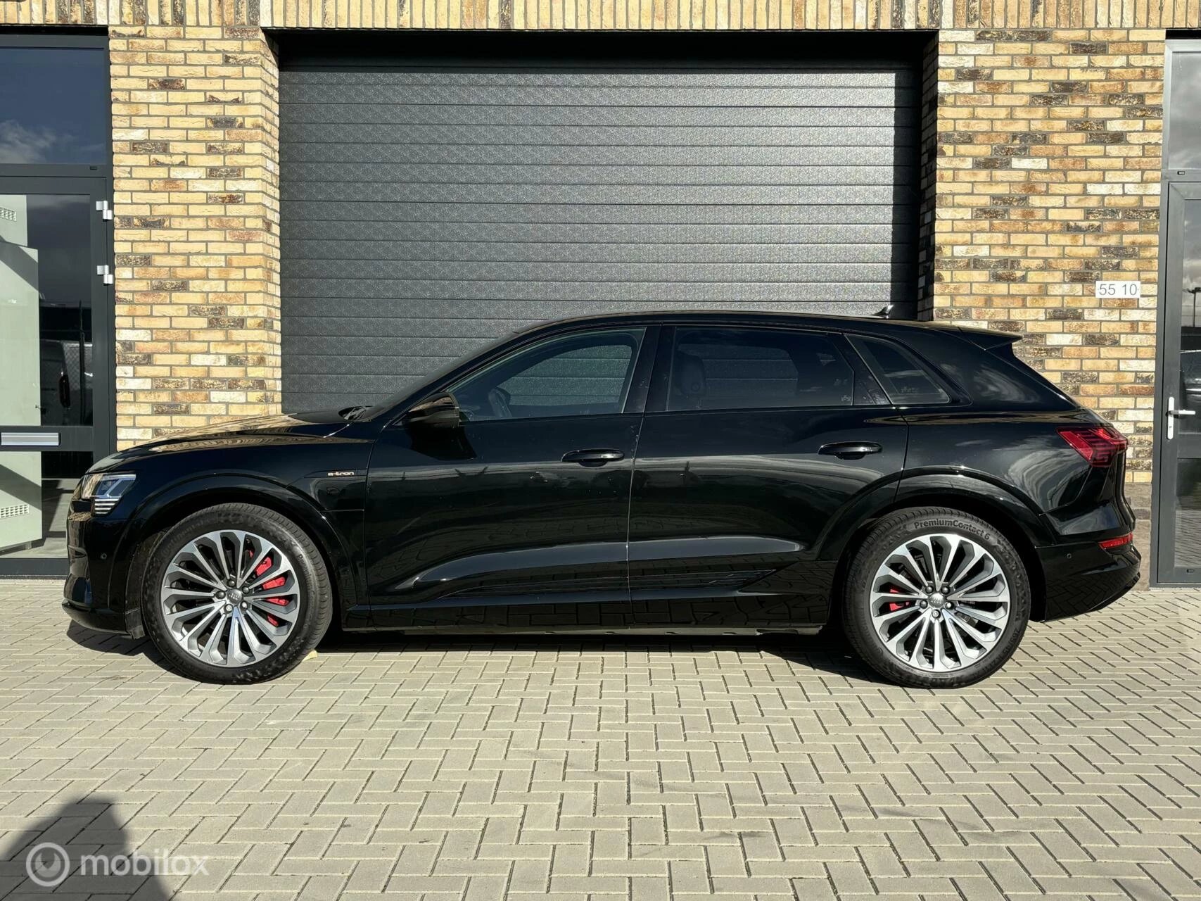 Hoofdafbeelding Audi e-tron