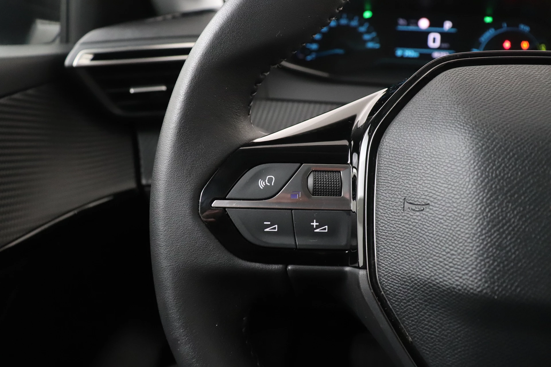 Hoofdafbeelding Peugeot e-208