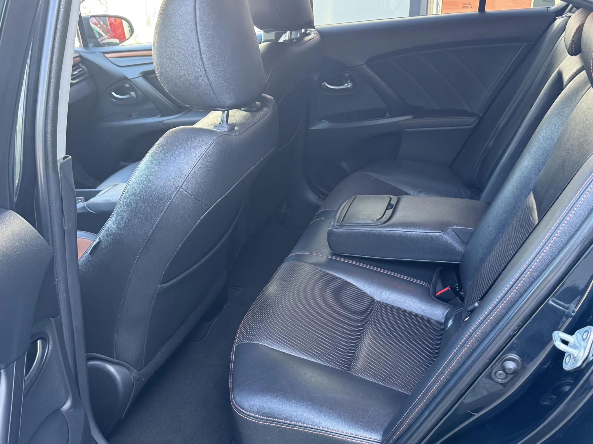 Hoofdafbeelding Toyota Avensis