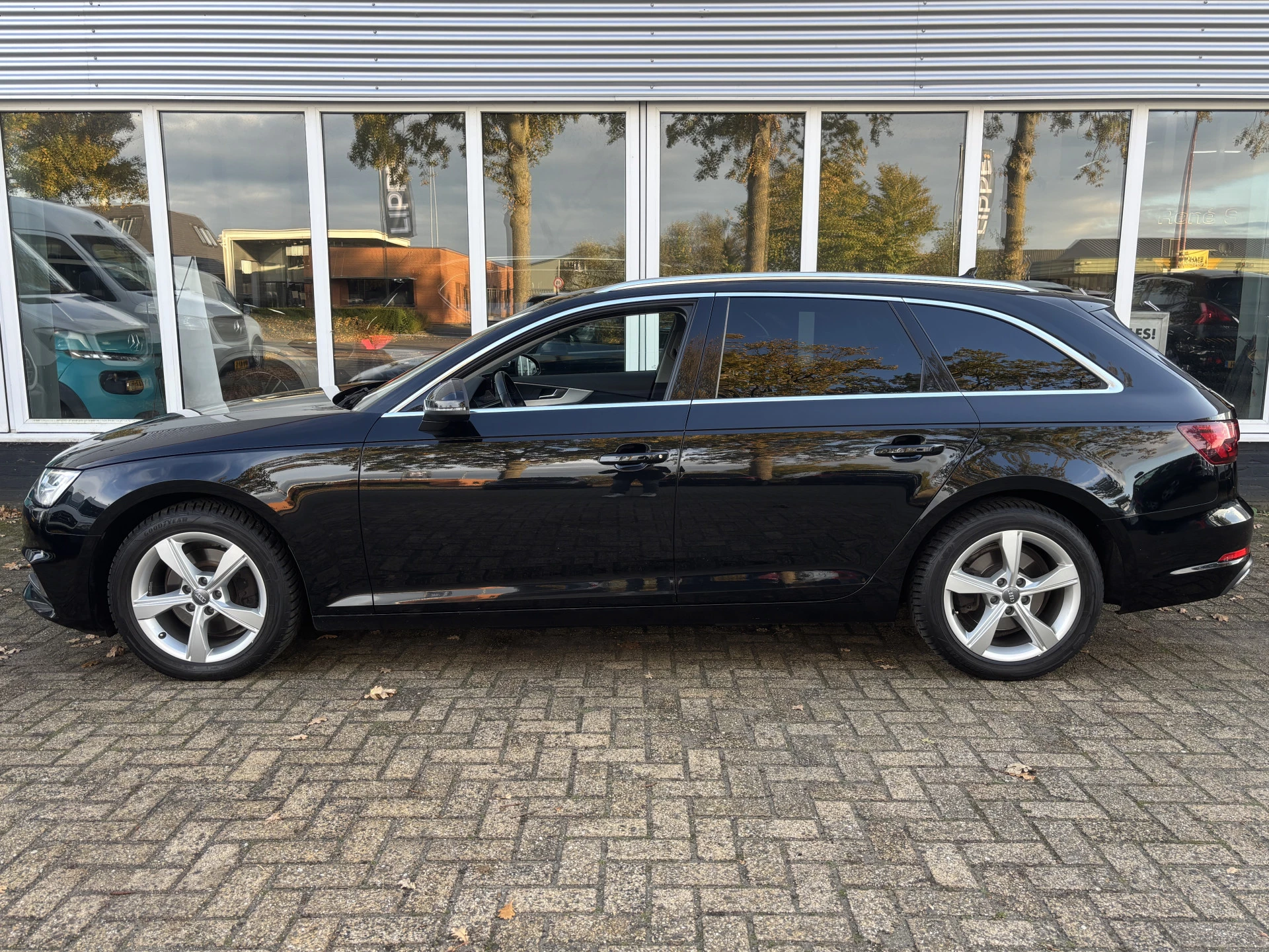 Hoofdafbeelding Audi A4