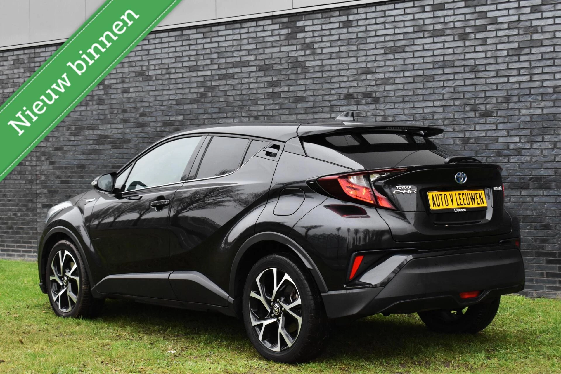 Hoofdafbeelding Toyota C-HR