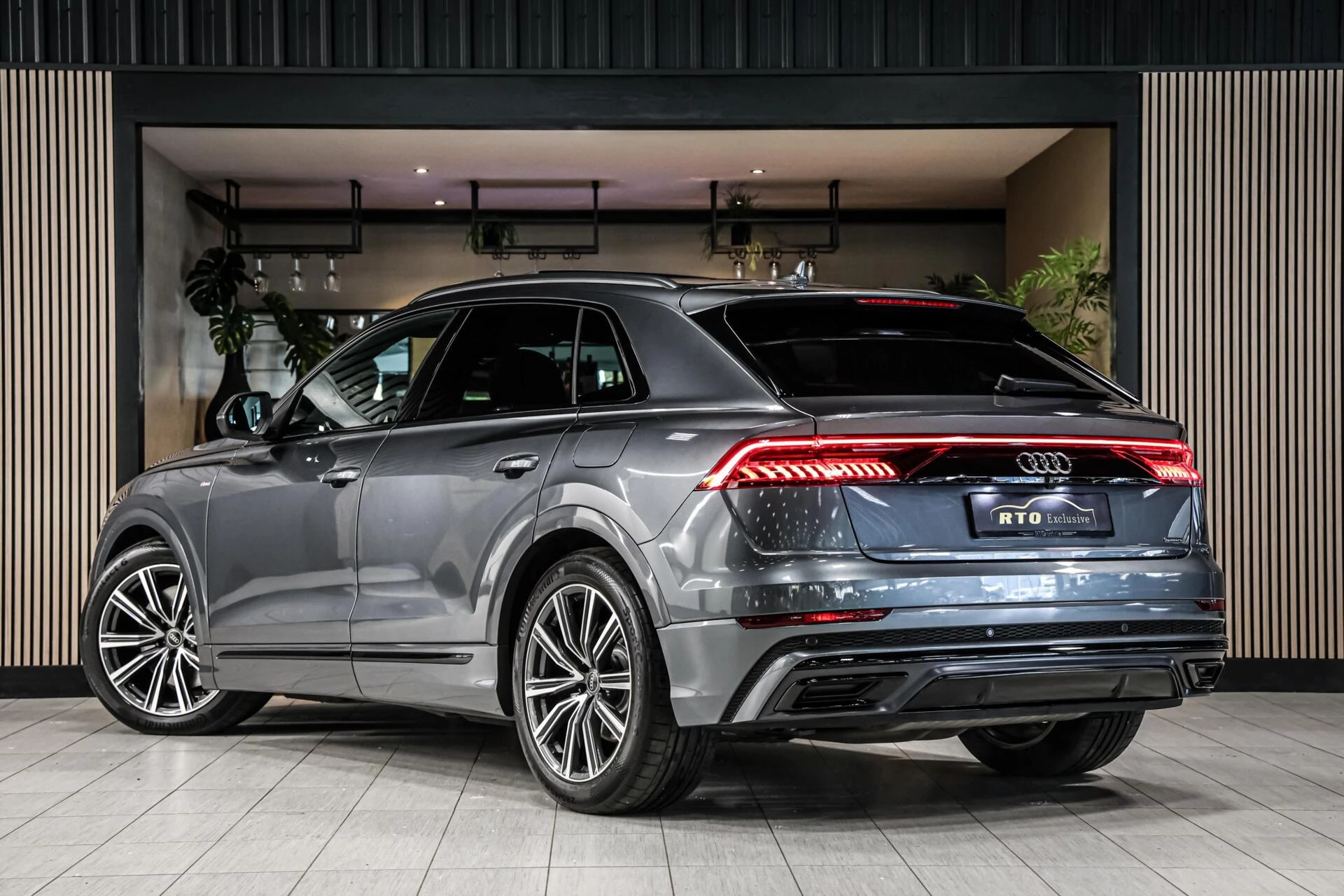 Hoofdafbeelding Audi Q8