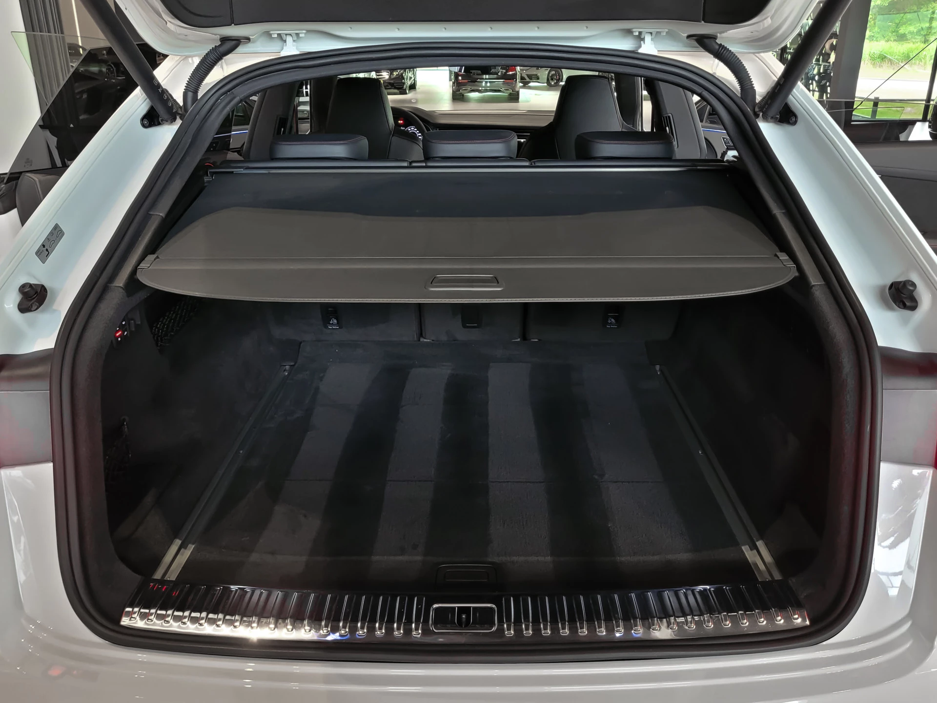Hoofdafbeelding Audi RSQ8