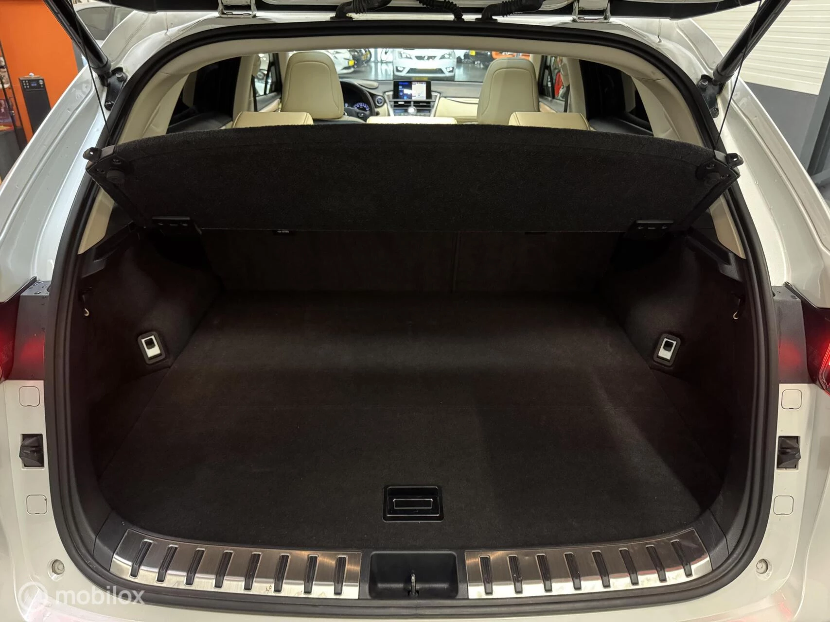 Hoofdafbeelding Lexus NX