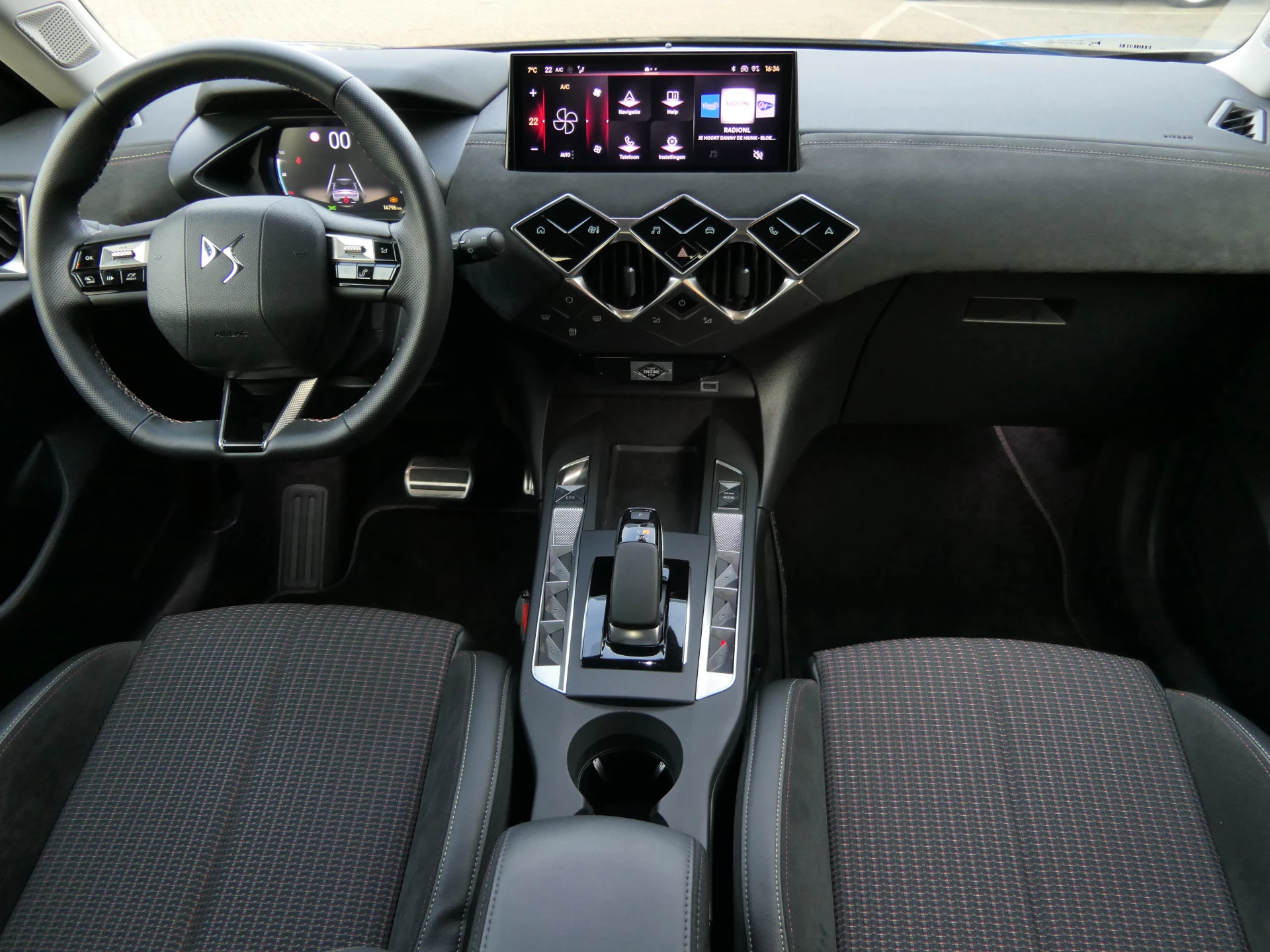 Hoofdafbeelding DS DS 3