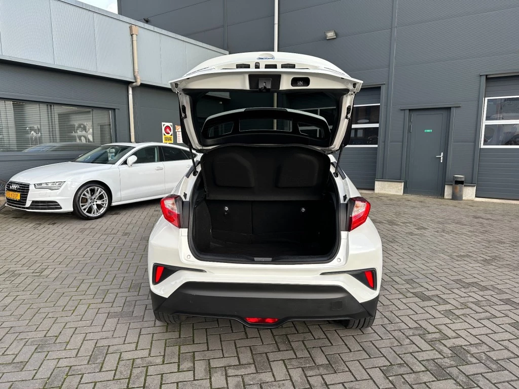 Hoofdafbeelding Toyota C-HR