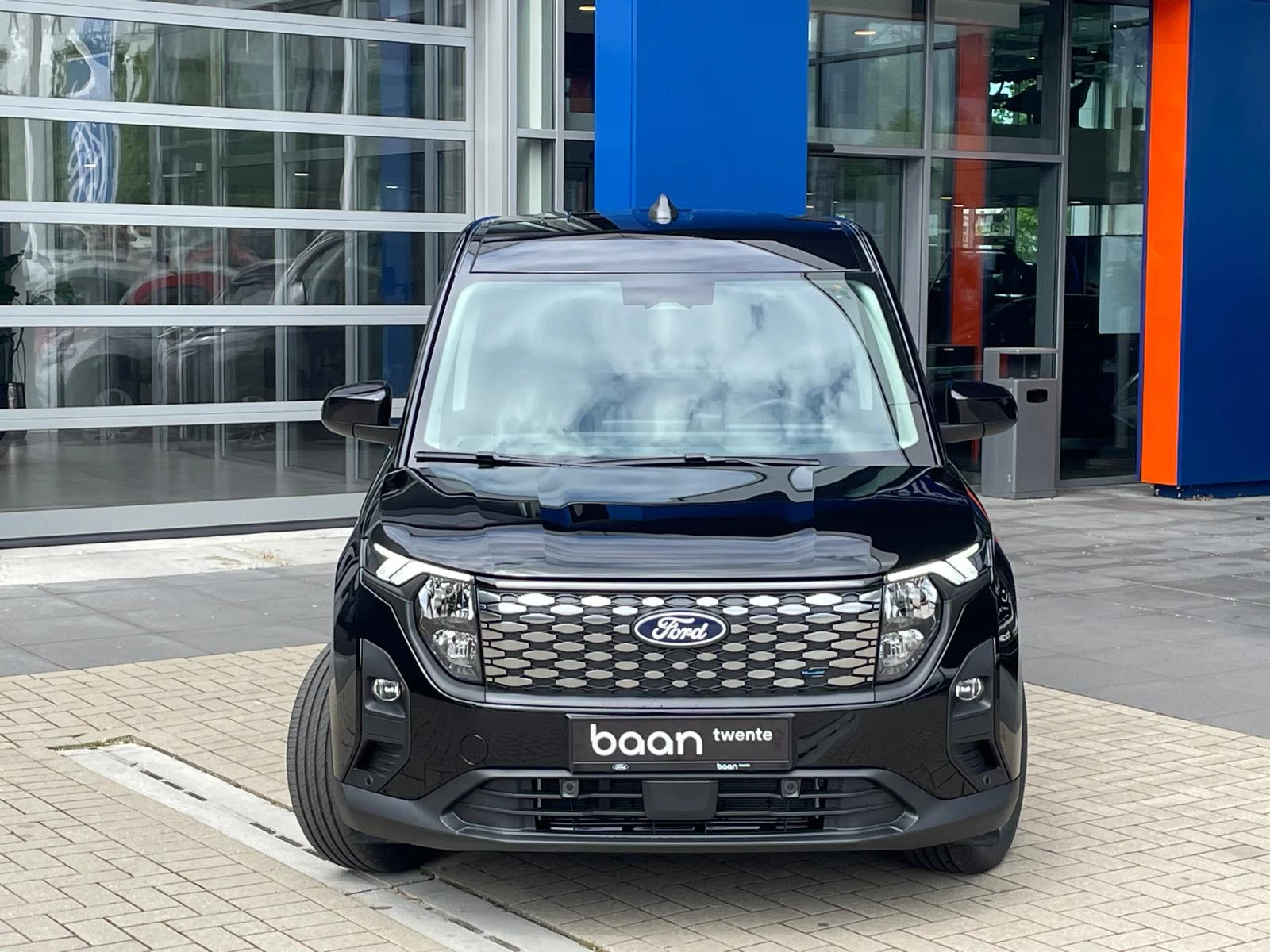 Hoofdafbeelding Ford E-Transit Courier