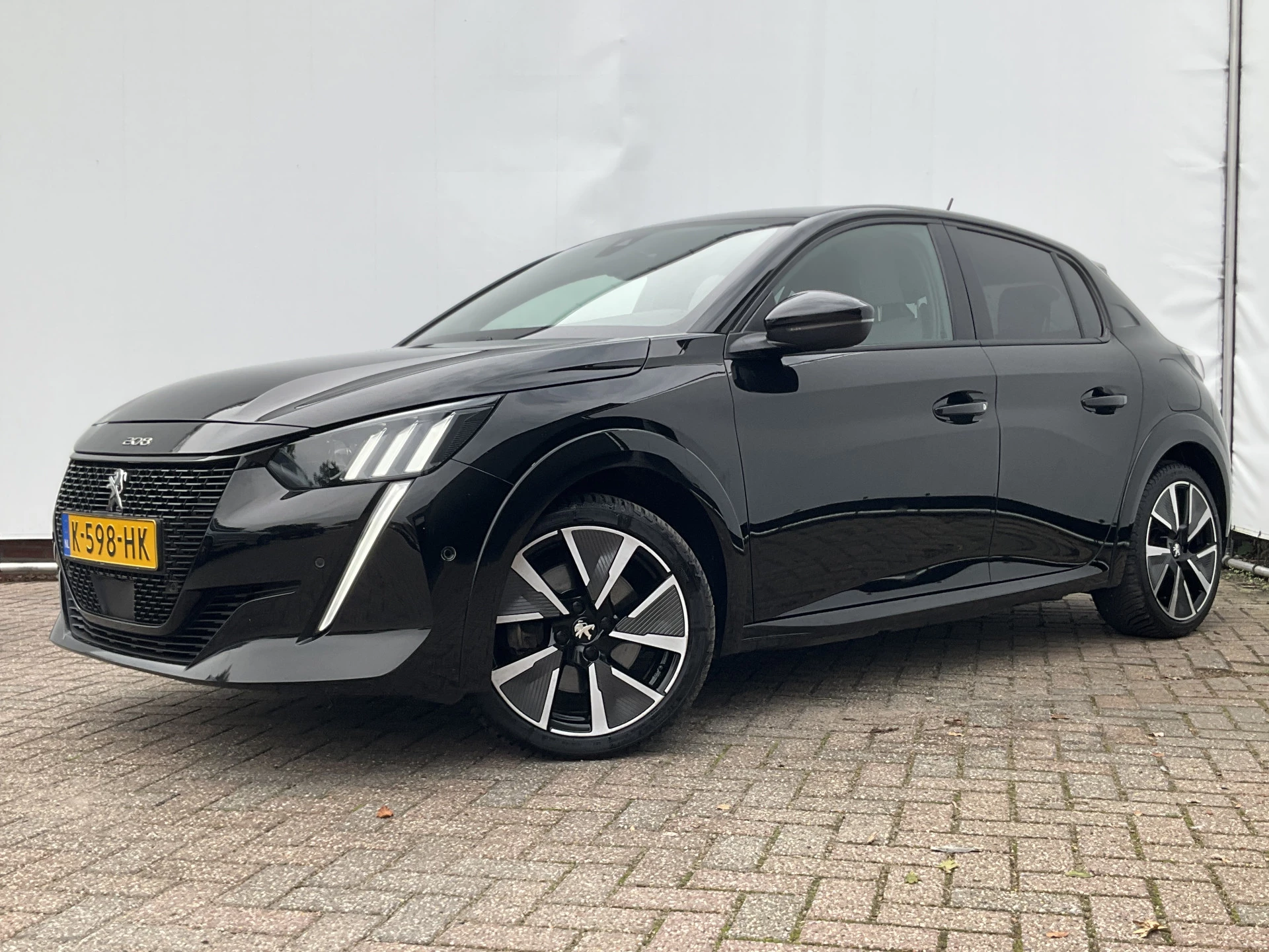 Hoofdafbeelding Peugeot e-208