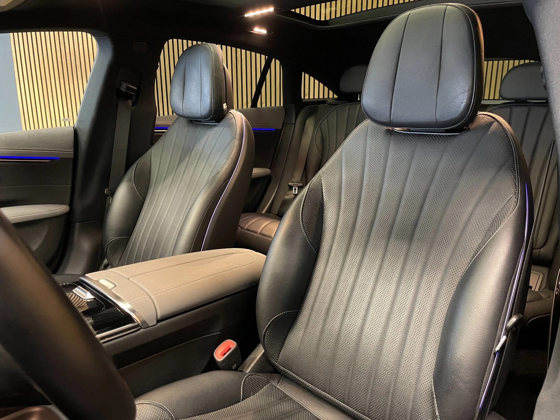 Hoofdafbeelding Mercedes-Benz EQS